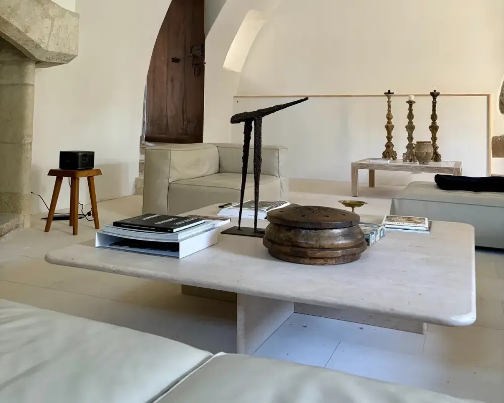 Table basse en pierre dans le Lot (1)