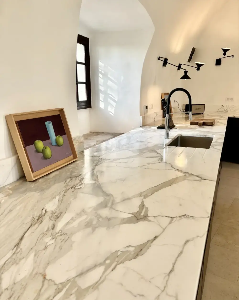 cuisine-en-marbre-blanc-calacatta (4)
