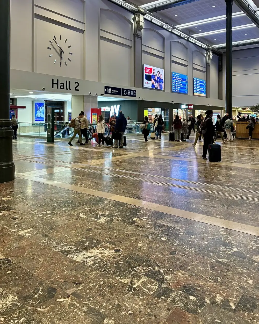Sol du hall de la gare de Toulouse Matabiau (4)